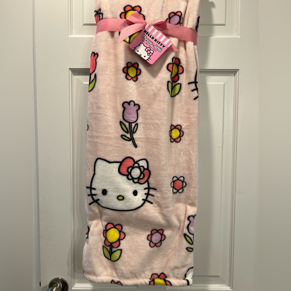 Hello Kitty Spring Flower Throw